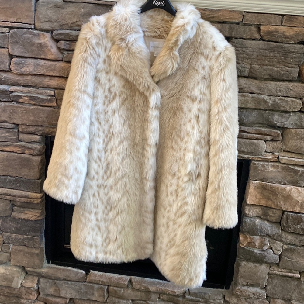Euc faux fur coat